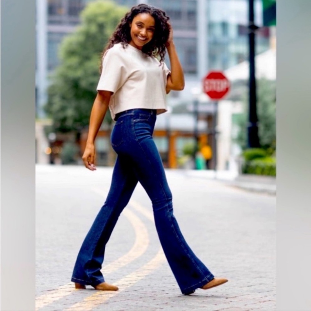 Spanx Flare Jeans Midnight size L blue color new